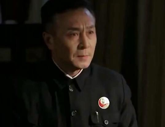 九游平台-周总理逝世21年后,中国银行核查账目时发现他名下存有巨额存款,一番调查后揭开了背后的真相